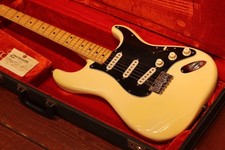 Guitarra elétrica Fender Stratocaster Hardtail com estojo rígido 3,95 kg 1976 comprar usado  Enviando para Brazil