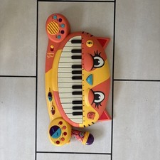Kids piano keyboard. for sale  LOUGHTON