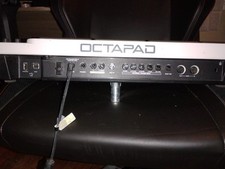 Usado, Roland Octapad SPD-30 almofada de bateria eletrônica branca com suporte e suporte comprar usado  Enviando para Brazil