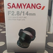 Obiettivo samyang 14mm usato  Milano
