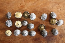Lot petits boutons d'occasion  Montluel