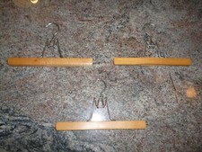 Lot cintres bois d'occasion  Villeneuve-d'Ascq-