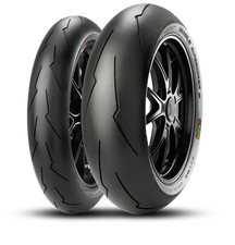 Gomme moto pirelli usato  Fisciano