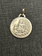 Ancien médaille pendentif d'occasion Ancien médaille pendentif d'occasion  Nancy-