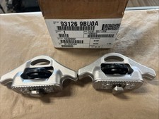One pair oem d'occasion  Expédié en Belgium