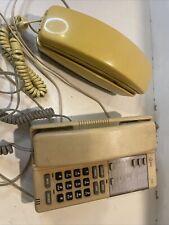 2 teléfonos fijos vintage amarillos AT&T Gte pulsador  segunda mano  Embacar hacia Mexico