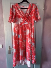 Ravissante robe asymétrique d'occasion  Valmondois