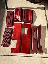 APOIOS DE BRAÇO, INSERÇÕES DE VELUDO, BOLSA para PAINÉIS DE PORTA, 1981-1983 Chevy GMC Blazer, VERMELHO comprar usado  Enviando para Brazil