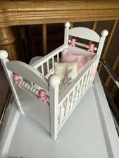 Berço de madeira vintage para Ellery Kish ou outras bonecas bebês adoráveis 💕 comprar usado Berço de madeira vintage para Ellery Kish ou outras bonecas bebês adoráveis 💕 comprar usado  Enviando para Brazil