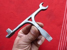 Tournevis clef multiple d'occasion  Le Breil-sur-Mérize