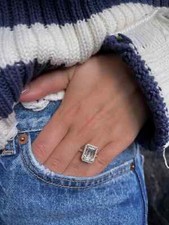 5.50 carat emerald for sale  New York