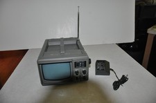 TV Bentley Deluxe 100C portátil 5" preto e branco com adaptador de energia trabalho comprar usado  Enviando para Brazil