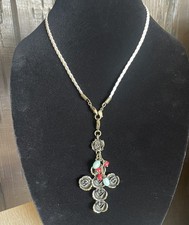 Colar pingente cruz rosa artesanal com detalhes de contas fecho frontal de 18,5 pol., usado comprar usado Colar pingente cruz rosa artesanal com detalhes de contas fecho frontal de 18,5 pol., usado comprar usado  Enviando para Brazil