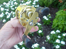 ** SHIMANO CALCUTTA TE 401 ** Carretel de lançamento de isca – Canhoto ** – Feito no Japão comprar usado  Enviando para Brazil