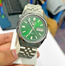 Relógio masculino automático Seiko 5 - Mostrador verde - Exibição de dia/data aço inoxidável comprar usado  Enviando para Brazil