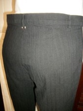 Pantalon court pantacourt d'occasion  Sainte-Croix-en-Plaine