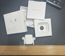 Apple airpods originali usato Apple airpods originali usato  Segni