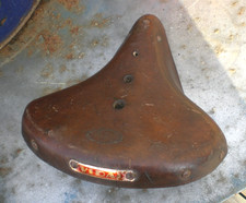 Ancienne selle vélo d'occasion  Moulins