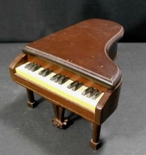 Antiga caixa de música de madeira para piano funciona toca o som da música 1984 George Good comprar usado  Enviando para Brazil