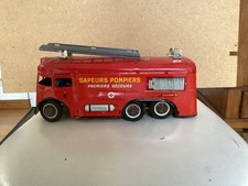 Ancien camion pompier d'occasion  Villeneuve-d'Ascq-