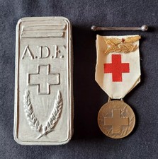 Médaille dames françaises d'occasion  Chinon