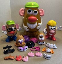 2002 Hasbro Mr Potato Head conjunto de armazenamento de aniversário família gigante com mais de 40 peças comprar usado  Enviando para Brazil