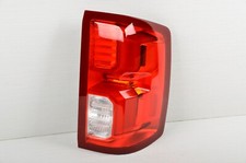 Perfeito estado! Lanterna traseira lateral direita Chevy Silverado 1500 High Country LTZ 2016-2018 fabricante de equipamento original comprar usado  Enviando para Brazil