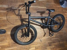 Velo bmx noir d'occasion  Paris XIX