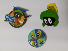 Lote de prendedores, latas, solapa y alfombrilla de ratón vintage de Marvin The Martian años 80 segunda mano  Embacar hacia Mexico