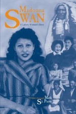 Madonna Swan: A Lakota Woman's Story by St Pierre, Mark comprar usado  Enviando para Brazil
