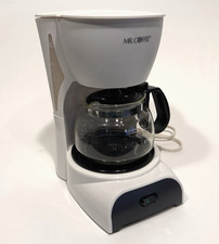Cafeteira Mr. Coffee DR4 4 xícaras branca interruptor único testado ótimo estado comprar usado Cafeteira Mr. Coffee DR4 4 xícaras branca interruptor único testado ótimo estado comprar usado  Enviando para Brazil