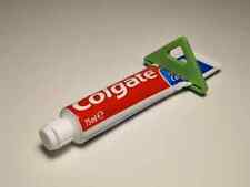 Plastic manual toothpaste d'occasion  Expédié en Belgium