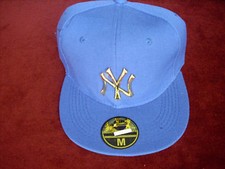 cappello rap new usato  Pinerolo