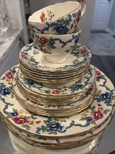 8 pratos de jantar antigos ingleses “Victoria” da década de 1930 flor ouro 22K 10,5” RARO! comprar usado 8 pratos de jantar antigos ingleses “Victoria” da década de 1930 flor ouro 22K 10,5” RARO! comprar usado  Enviando para Brazil