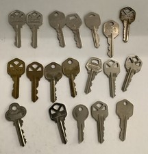 Vintage key assortment for sale  Gage