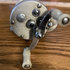 Mulinello vintage pflueger usato Mulinello vintage pflueger usato  Spedire a Italy