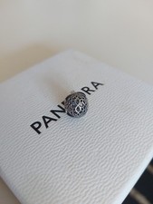 Charm pandora openwork usato  Roma