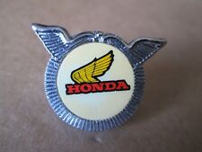 Emblema de broche de lapela alada vintage da década de 1970 HONDA Motorcycles, (40) comprar usado  Enviando para Brazil