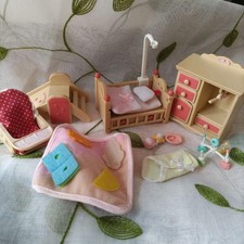 Conjunto de móveis para bebês da família Sylvanian comprar usado  Enviando para Brazil
