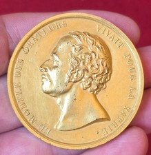 Rare médaille boite d'occasion Rare médaille boite d'occasion  Jouques