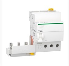 Schneider electric a9q11340 d'occasion  Senan
