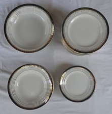 Service semi porcelaine d'occasion  Le Crès