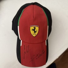 Cappellino ferrari autografato usato  Italia