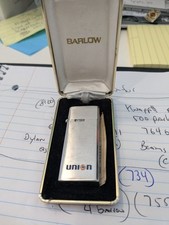 Isqueiro a gás butano vintage BARLOW óleo e gás 76 União na caixa de couro original comprar usado Isqueiro a gás butano vintage BARLOW óleo e gás 76 União na caixa de couro original comprar usado  Enviando para Brazil