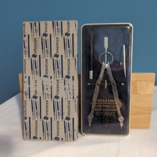 Conjunto de bússola de precisão Staedtler Mars Comfort (551 00/2) com acessórios comprar usado  Enviando para Brazil