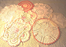 7 guardanapos de crochê vintage feitos à mão rosa e branco - redondos - 9" a 12" comprar usado  Enviando para Brazil