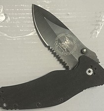 Faca National Rifle Association 2,5” lâmina de trava dobrável borda serrilhada, usado comprar usado  Enviando para Brazil