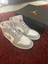 Air jordan mid for sale  Detroit