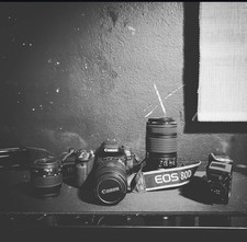 Usado, Câmera Digital Canon 80D DSLR com Pacote de Lentes e Punho de Bateria comprar usado  Enviando para Brazil