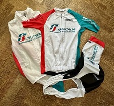 Spettacolare completo ciclismo usato  Roma